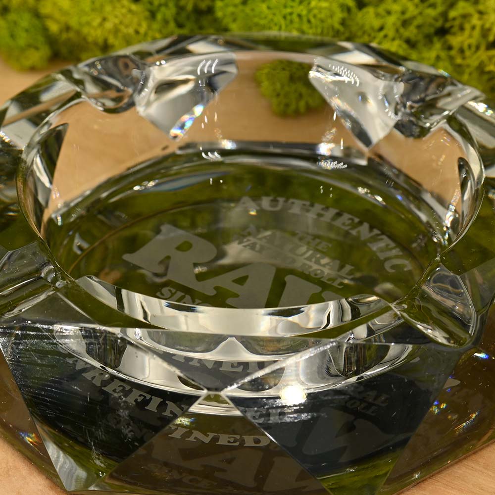 RAW Dark Side Glas Aschenbecher | inkl. Geschenkverpackung