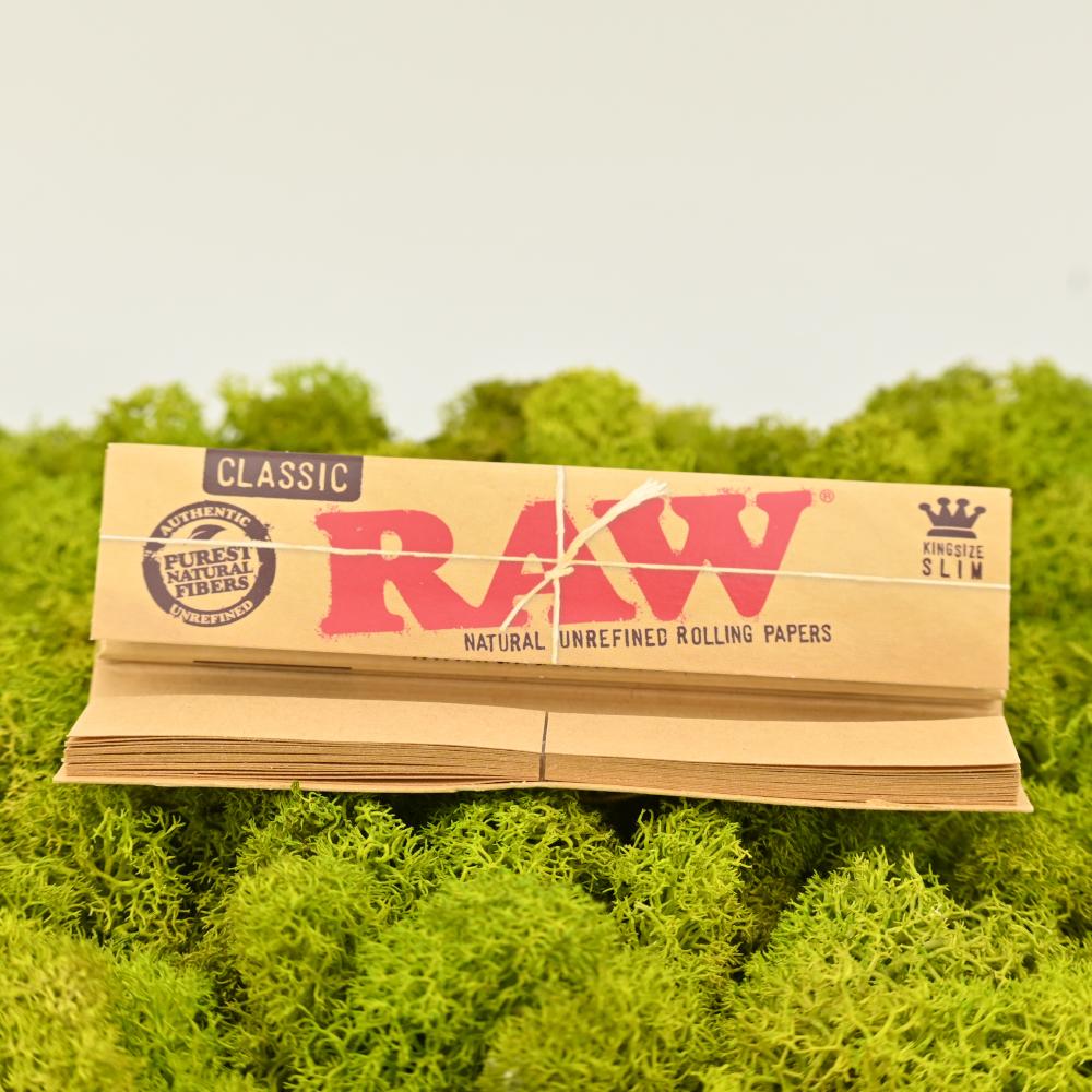 RAW Connoisseur Kingsize Slim Papers + Tips