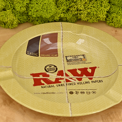 RAW Aschenbecher aus Metall