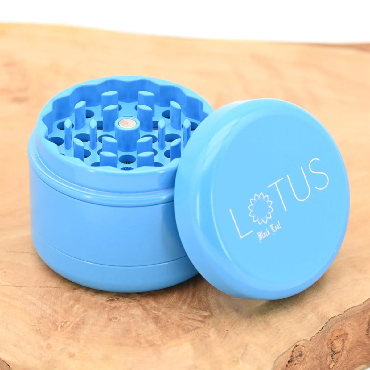 Black-Leaf-Lotus-Keramik-Grinder-Hellblau-Keramik-Grinder-Keramik-Kraeutermuehle-Cannabis-Grinder-Vertrauenswuerdiger-Headshop-Johnnys-Headshop
