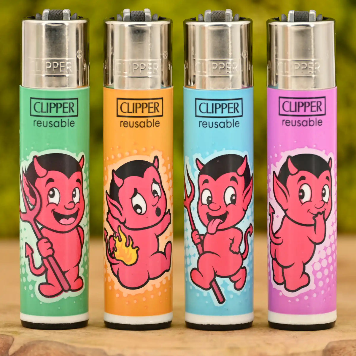 Clipper-Trick-or-Treat-2-4er-Set-gruen-orange-blau-lila-Kult-Feuerzeug-Teufelchen-Motive-Headshop-mit-riesiger-Auswahl-Johnnys-Headshop