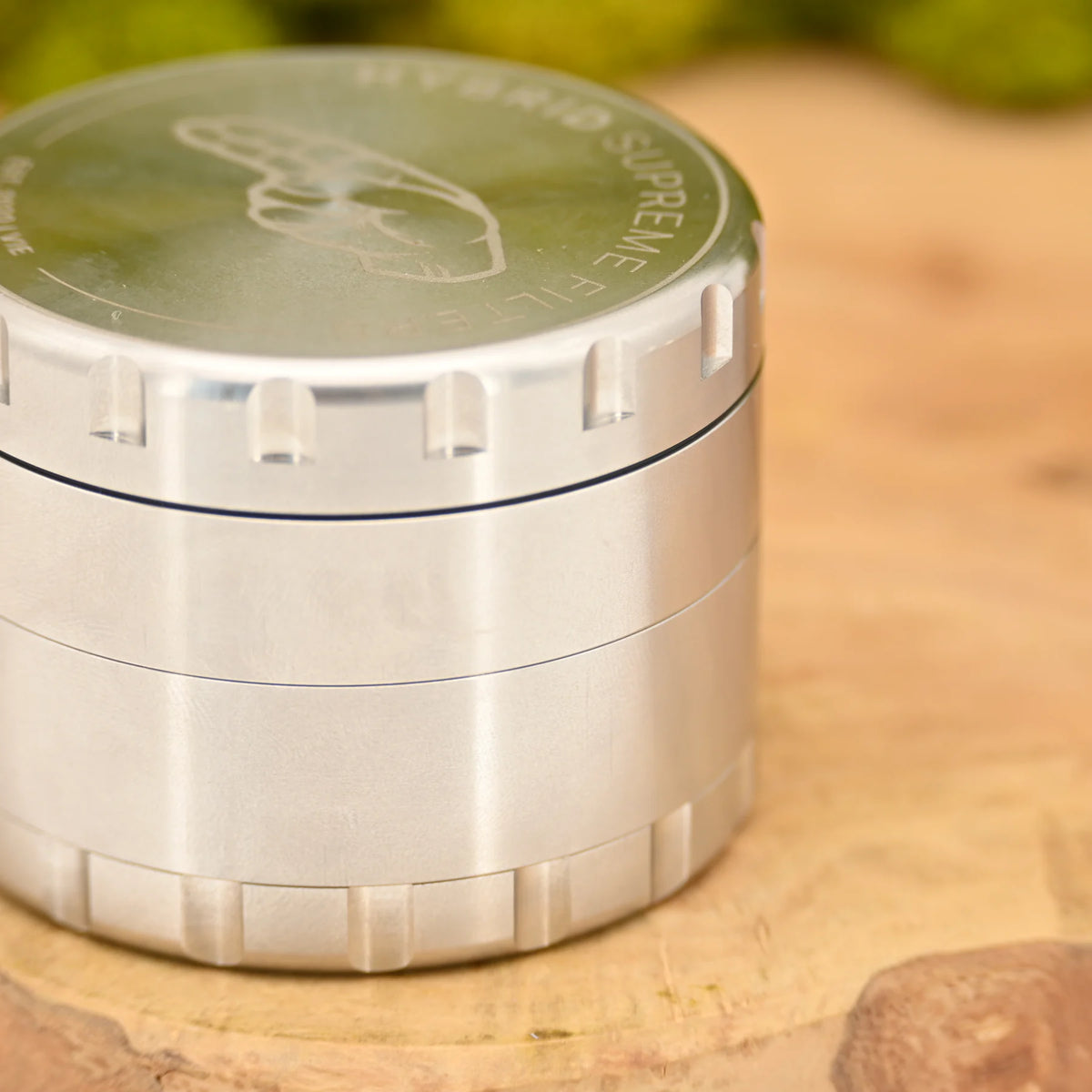 Hybrid-Edelstahl-Grinder-4-teilig-63mm-Magnet-Grinder-Edelstahl-Cannabis-Grinder-63mm-Bester-Headshop-Deutschland-Johnnys-Headshop