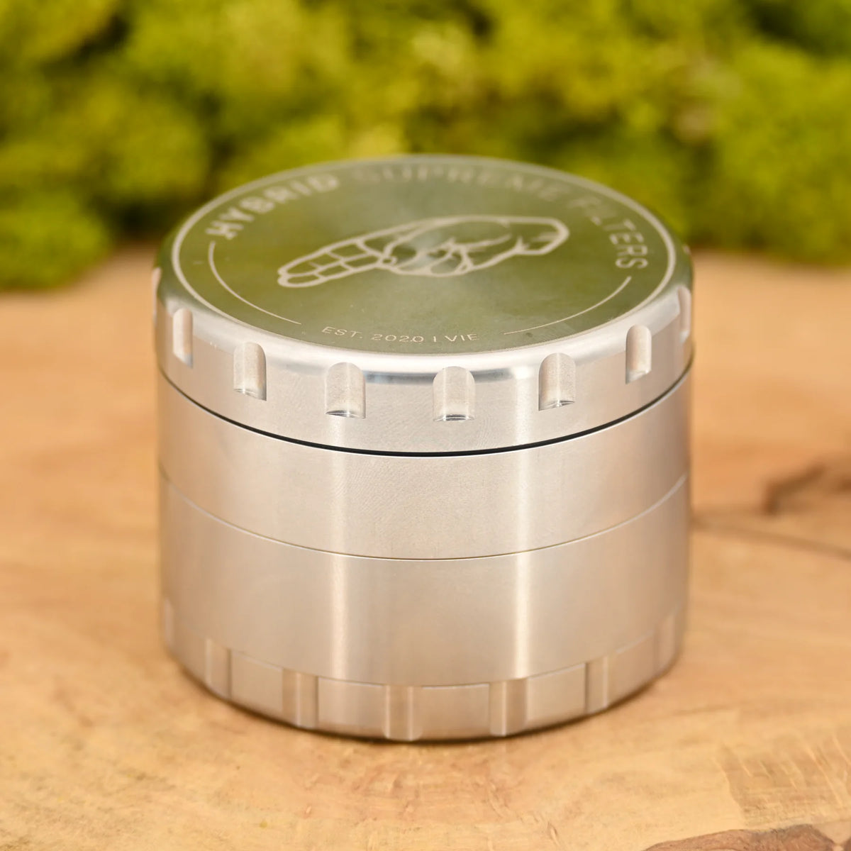 Hybrid-Edelstahl-Grinder-4-teilig-63mm-Grinder-Edelstahl-63mm-Grinder-Pollenkammer-Nr-1-Headshop-Deutschland-Johnnys-Headshop