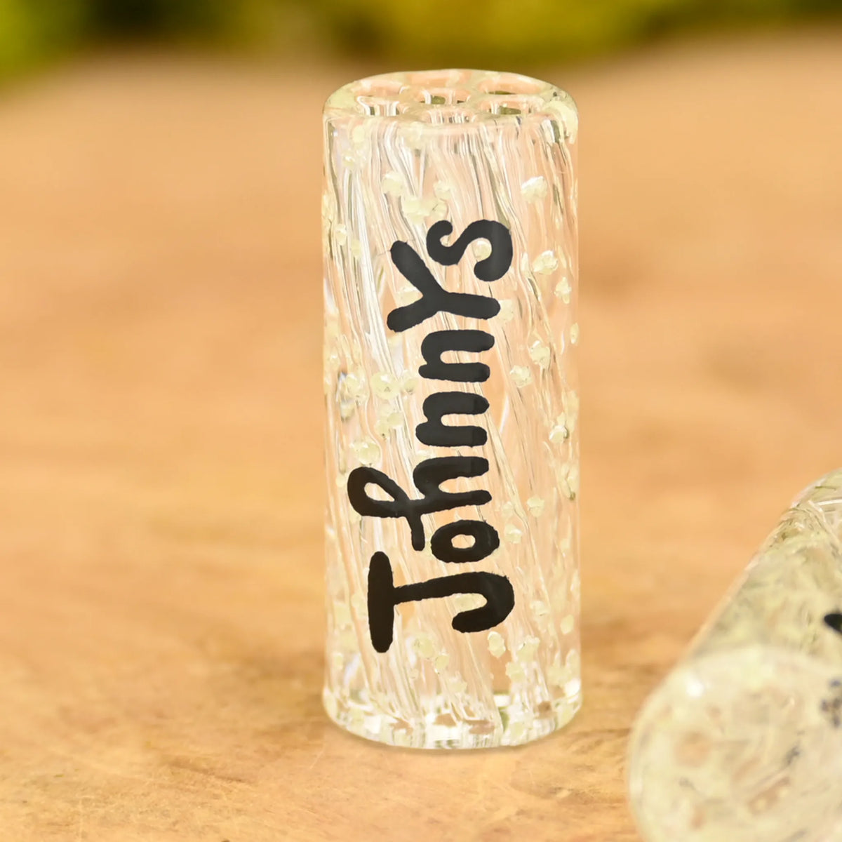 Johnnys-Glasfilter-Glow-in-the-Dark-Spiral-Tip-12mm-Glow-Filter-Glasmundstueck-Joint-Deutschlands-beliebtester-Headshop-Johnnys-Headshop