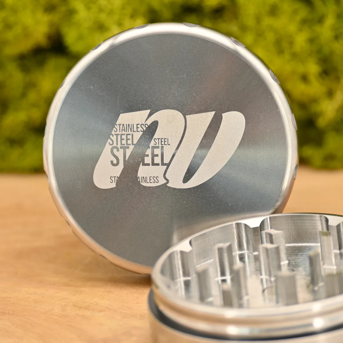 NV-Edelstahl-Grinder-V2-2-teilig-63mm-Grinder-2-teilig-Edelstahl-Cannabis-Grinder-Dein-Headshop-fuer-Gras-Zubehoer-Johnnys-Headshop