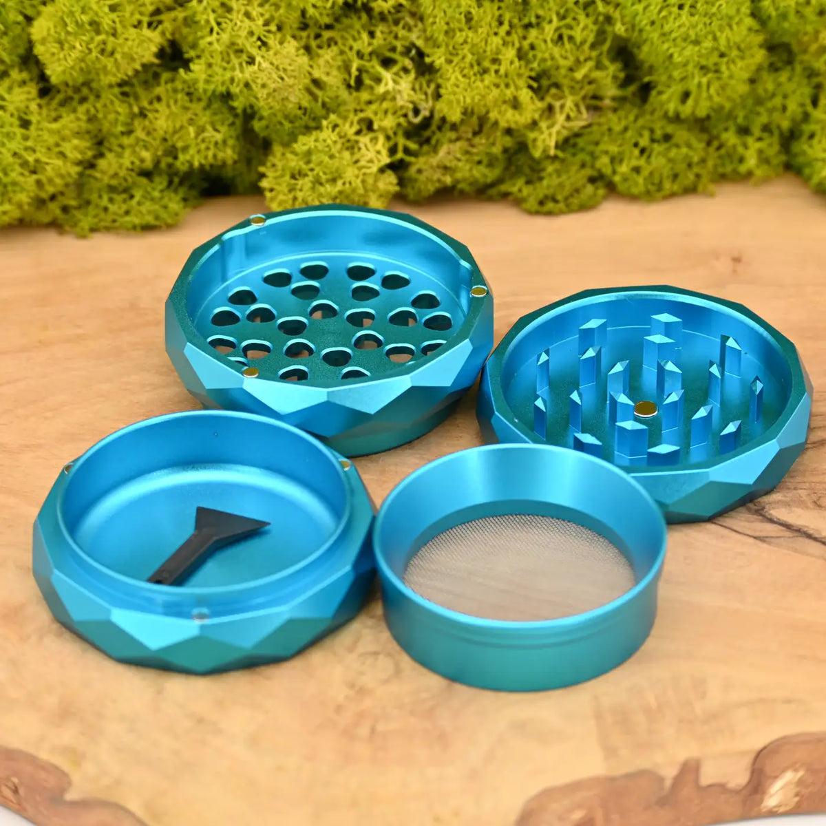 NV-Magnetic-Pyramid-Grinder-4-teilig-Sky-Blue-63mm-Weed-Grinder-Pyramid-NV-Grinder-Magnet-Johnnys-Headshop-bestseller-Johnnys-Headshop