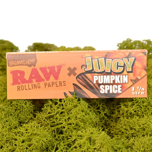 RAW-x-Juicy-Jays-Pumpkin-Spice-Papers-Organic-Queen-Size-32-Blatt-Aroma-Papers-ungebleichtes-Hanfpapier-Nr-1-Headshop-Deutschland-Johnnys-Headshop