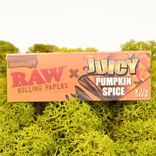 RAW-x-Juicy-Jays-Pumpkin-Spice-Papers-Organic-Queen-Size-32-Blatt-Aroma-Papers-ungebleichtes-Hanfpapier-Nr-1-Headshop-Deutschland-Johnnys-Headshop