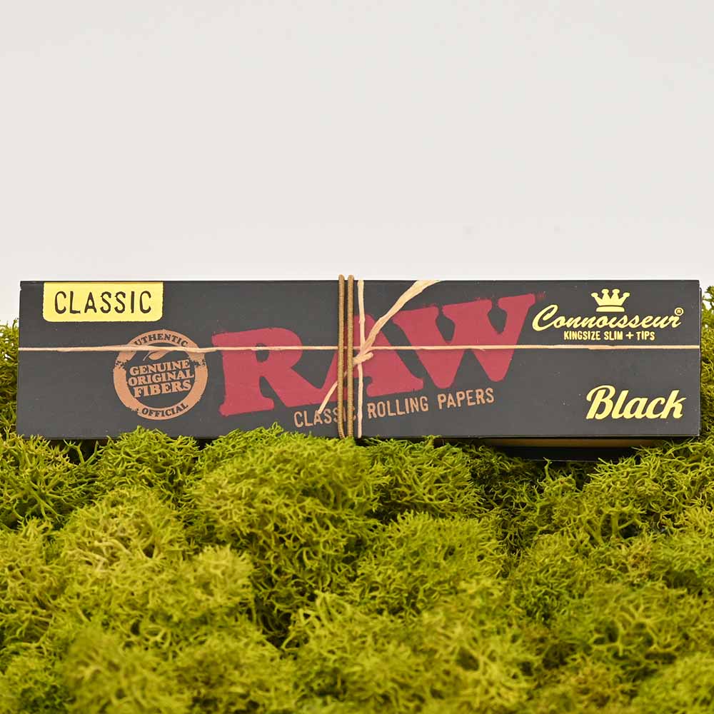 RAW Black Connoisseur Kingsize Slim Papers + Tips
