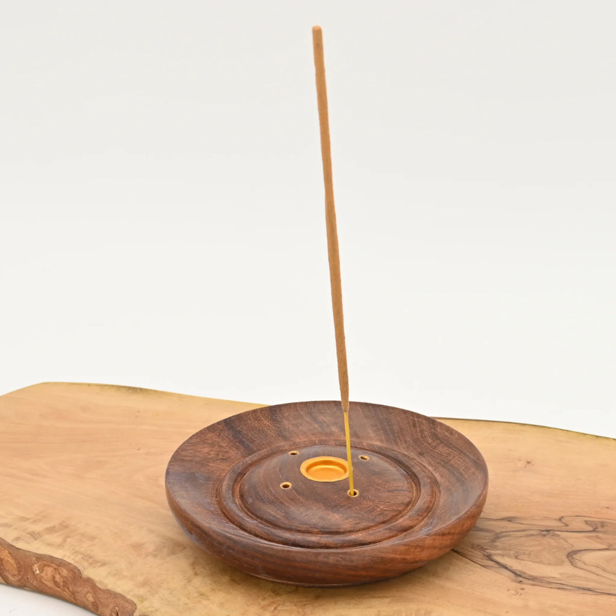 holz_rund_13cm_duftstaebchen_auffangschale_raeucherstaebchen_halter_zubehoer_kaufen_headshop_Johnnys_Headshop