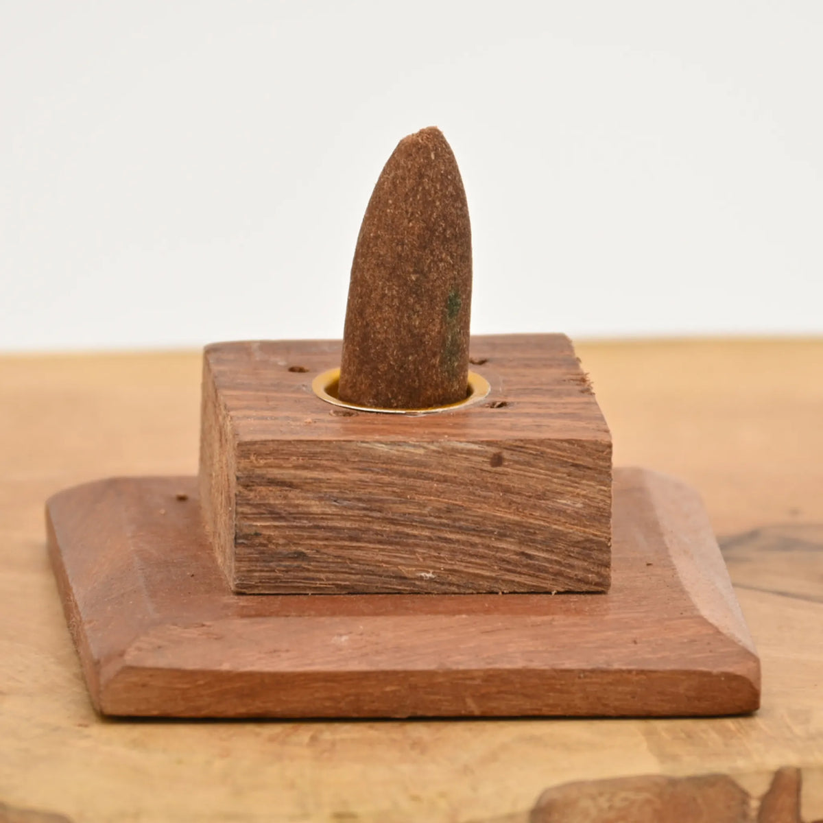 raeucherstaebchenhalter_turm_edelholz_deko_raeucherstaebchen_halter_zubehoer_kaufen_headshop_Johnnys_Headshop