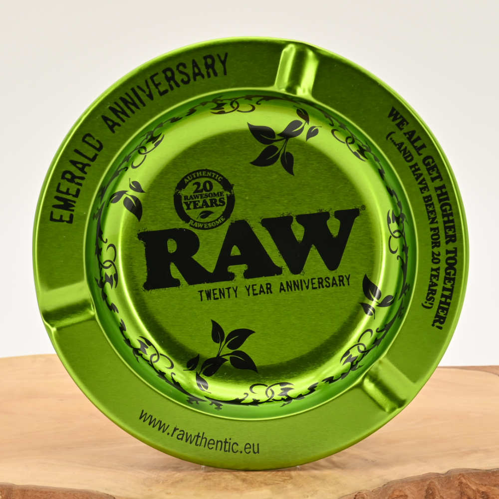 RAW Emerald Aschenbecher aus Metall
