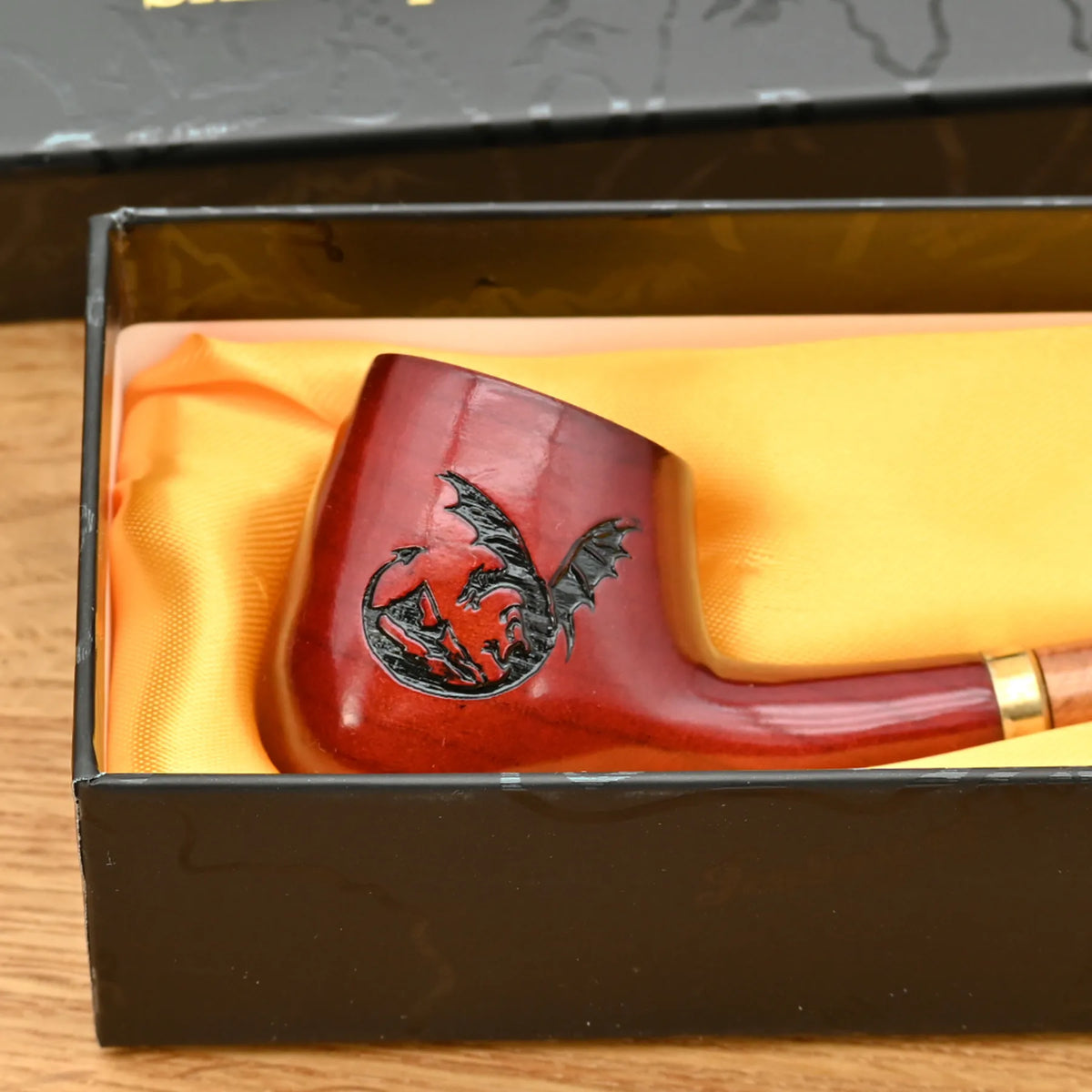 Shire-Pipes-Herr-der-Ringe-Pfeife-Smaug-geschnitzt-Sammlerstueck-Holz-Top-Headshop-fuer-Cannabis-Zubehoer-Johnnys-Headshop