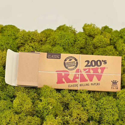 RAW 200's Kingsize Slim Papers